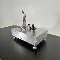 High Pressure Hydraulic Comparator image 1